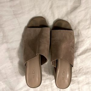 Nude mules